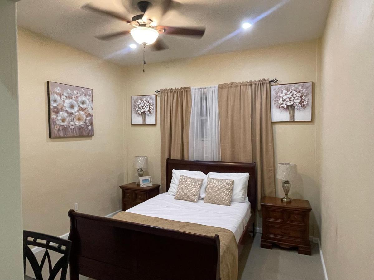 The Colosseum Hotel Basseterre Exterior foto